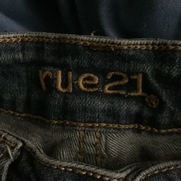 Three Pair of men’s skinny jeans, all 32-32